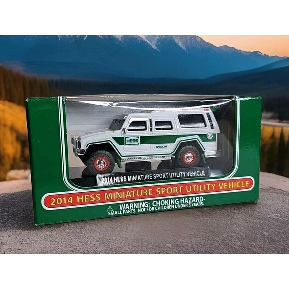 Hess 2014 Miniature Sport Utility Vehicle 17th In Series Working Lights IOB - Picture 1 of 5